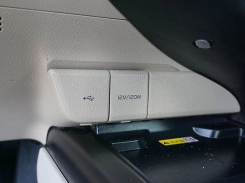 Used 2023 Toyota Camry XLE image 19