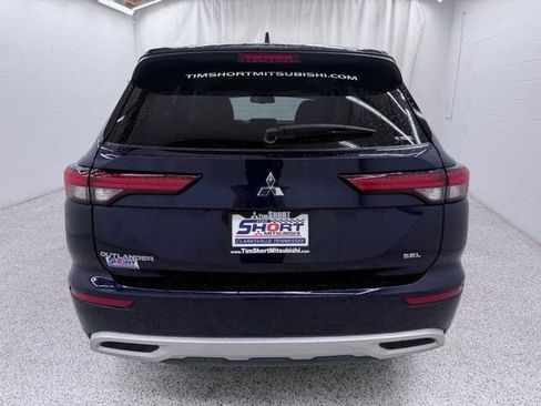 Used 2024 Mitsubishi Outlander SEL AWD/4WD image 3
