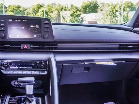 New 2026 Hyundai Elantra SEL Sport Premium FWD image 17