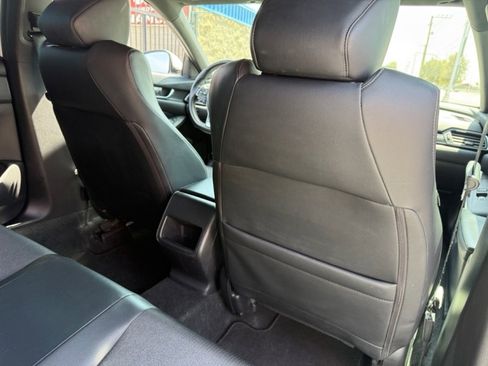 Used 2018 Honda Accord Sport image 19
