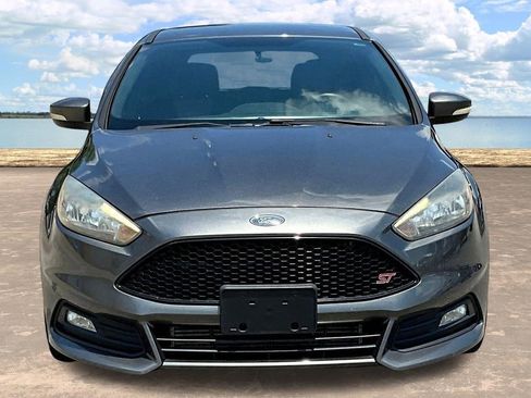 Used 2017 Ford Focus ST FWD image 2