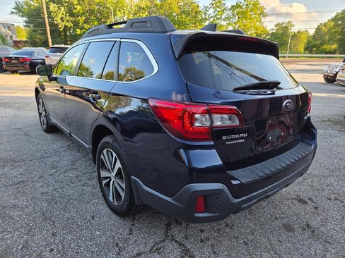 Used 2018 Subaru Outback 2.5i Limited AWD/4WD image 6
