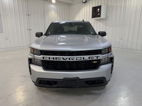 Used 2020 Chevrolet Silverado 1500 Custom w/ Infotainment Package image 8