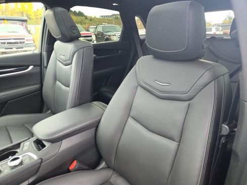 Used 2025 Cadillac XT5 Premium Luxury image 18