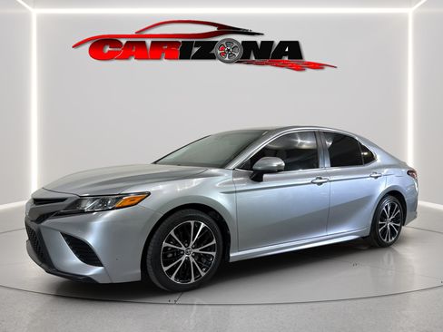Used 2019 Toyota Camry SE FWD image 12