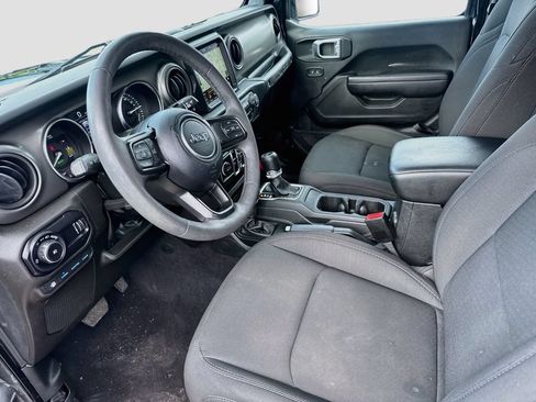 Used 2023 Jeep Wrangler Unlimited w/ Sun & Screen Package AWD/4WD image 25