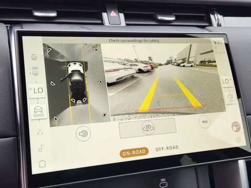 Certified 2025 Land Rover Discovery Sport S image 23