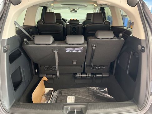 New 2026 Honda Odyssey EX-L image 8