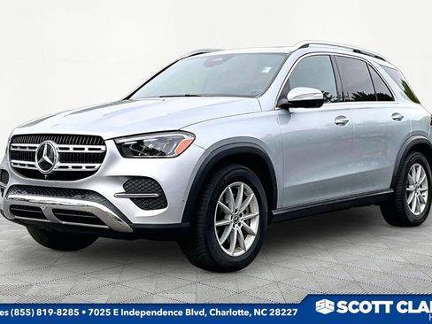 Used 2024 Mercedes-Benz GLE 450 4MATIC image 3
