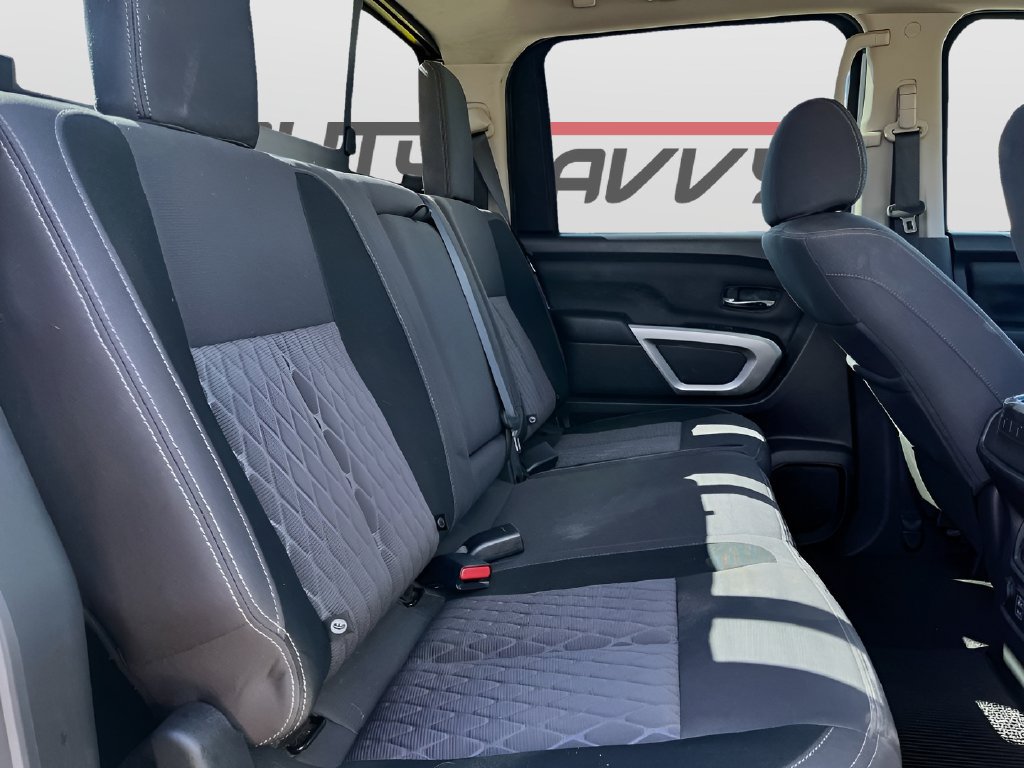 Used 2024 Nissan Titan SV w/ SV Convenience Package AWD/4WD image 25