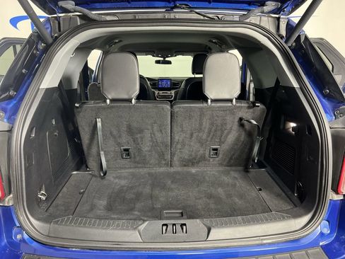 Used 2023 Ford Explorer XLT w/ Equipment Group 202A image 26