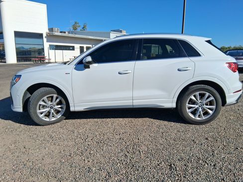 Used 2021 Audi Q3 2.0T Premium Plus w/ Premium Plus Package AWD/4WD image 2