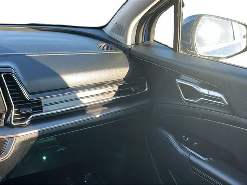 Used 2024 Kia Sportage EX image 28