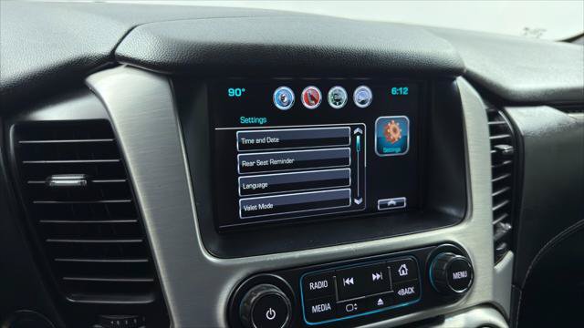 Used 2017 GMC Yukon SLT AWD/4WD image 30