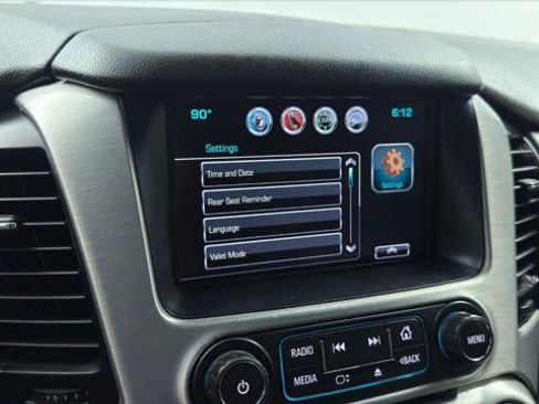 Used 2017 GMC Yukon SLT AWD/4WD image 30