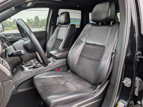 Used 2019 Jeep Grand Cherokee Altitude AWD/4WD image 14