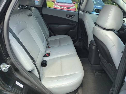Used 2021 Hyundai Kona Limited w/ Cargo Package FWD image 33