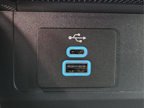 Used 2024 Ford Mustang Coupe RWD image 18