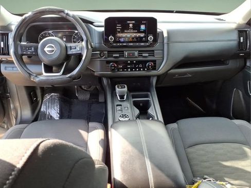 Used 2025 Nissan Pathfinder S AWD/4WD image 14