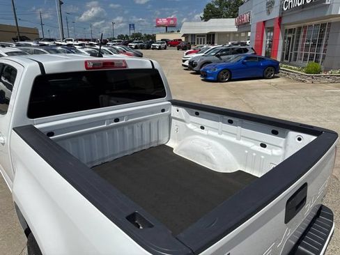 Used 2021 Chevrolet Colorado LT AWD/4WD image 13