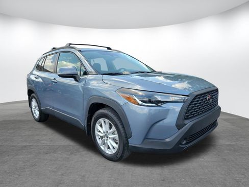 Used 2024 Toyota Corolla Cross LE w/ Moonroof Package FWD image 18