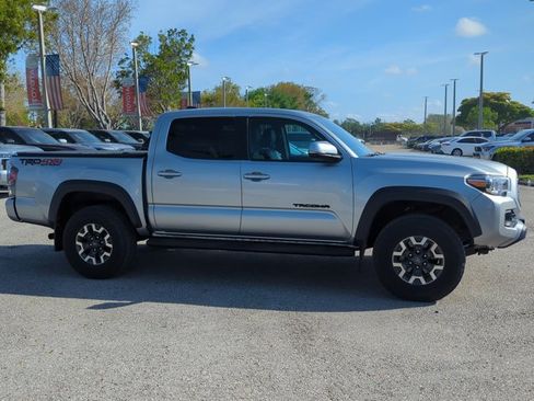 Used 2023 Toyota Tacoma TRD Off-Road w/ TRD Premium Off Road Package image 5