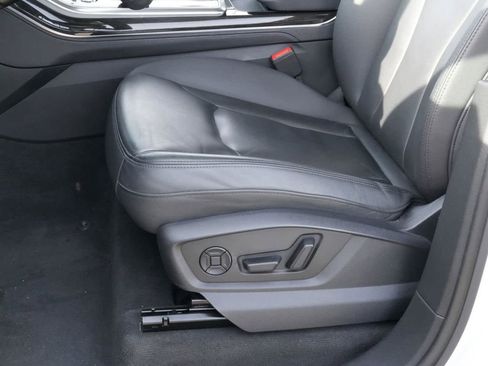 Used 2024 Audi Q7 3.0T Premium Plus image 16