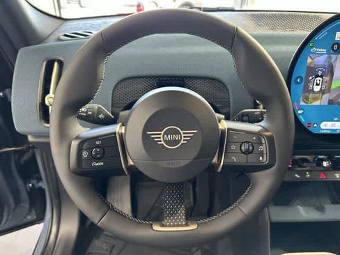 Used 2025 MINI Cooper Countryman S w/ Comfort Package Max image 15