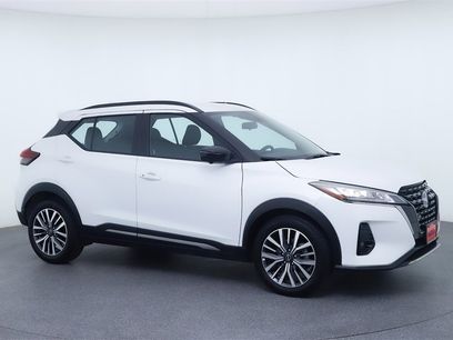 Used 2024 Nissan Kicks SR