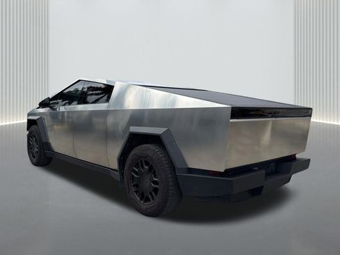 Used 2025 Tesla Cybertruck AWD Crew Cab image 7