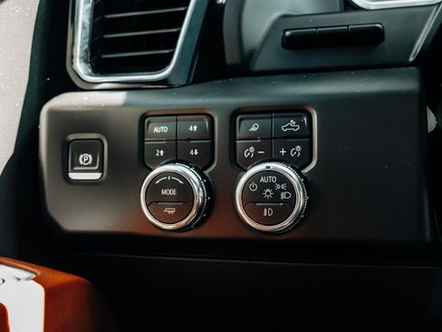 Used 2023 GMC Sierra 1500 Denali Ultimate AWD/4WD image 31
