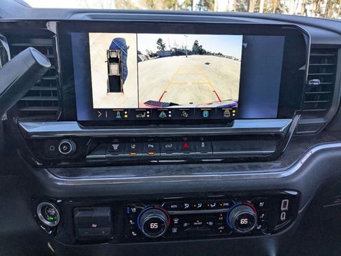 Used 2024 Chevrolet Silverado 3500 LTZ w/ LTZ Texas Edition image 12