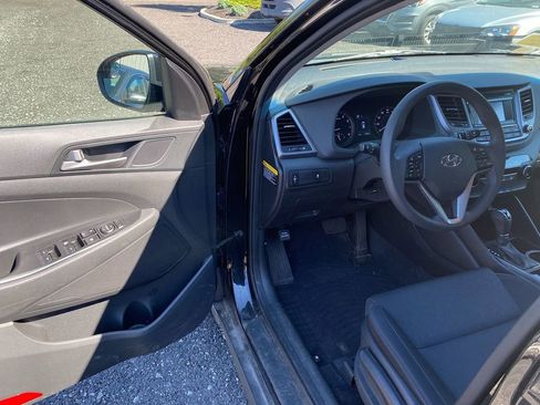 Used 2018 Hyundai Tucson SE AWD/4WD image 10