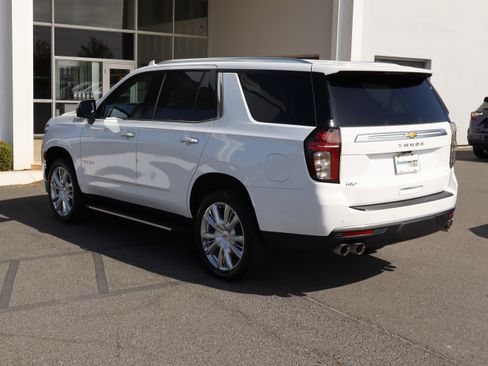 Used 2024 Chevrolet Tahoe High Country AWD/4WD image 8