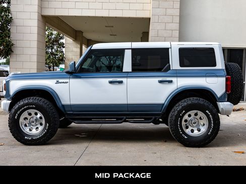 Used 2023 Ford Bronco Heritage Edition image 6
