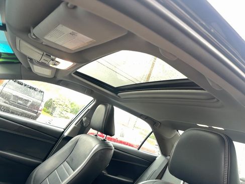Used 2016 Toyota Camry XLE w/ Moonroof Package FWD image 16