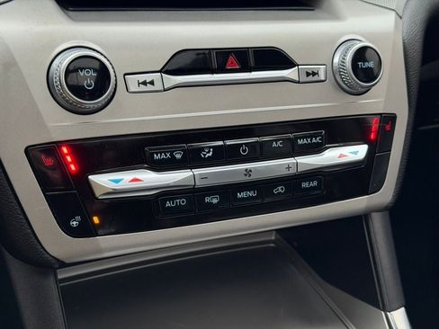 Certified 2022 Ford Explorer XLT w/ Equipment Group 202A image 48