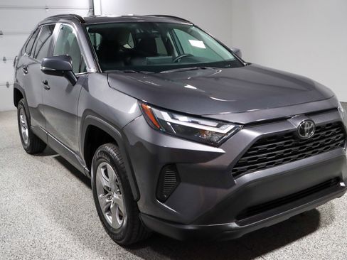 Used 2024 Toyota RAV4 XLE FWD image 5