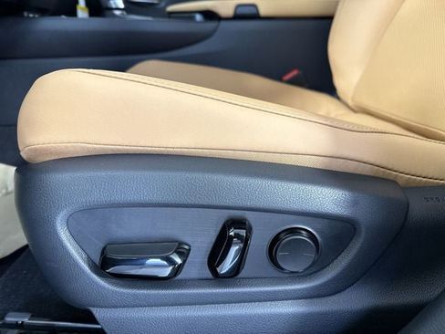 New 2026 Lexus UX 300h AWD image 21