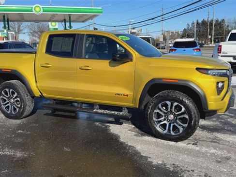 Certified 2023 GMC Canyon AT4 w/ AT4 Premium Package image 2