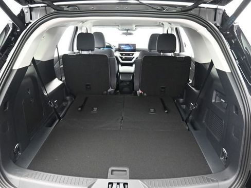 New 2026 Ford Explorer Active image 25