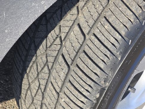 Used 2017 Chevrolet Volt Premier w/ Driver Confidence II Package image 14