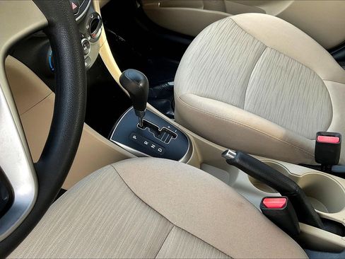 Used 2016 Hyundai Accent SE FWD image 15