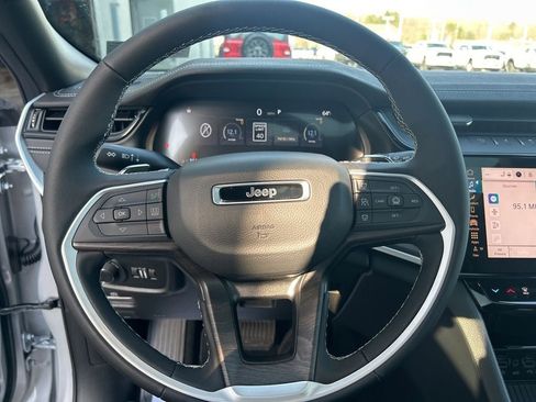 New 2026 Jeep Grand Cherokee Altitude AWD/4WD image 11