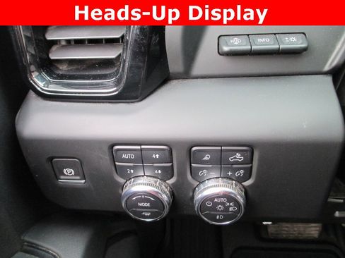 Used 2024 GMC Sierra 2500 AT4 w/ AT4 Premium Plus Package image 31