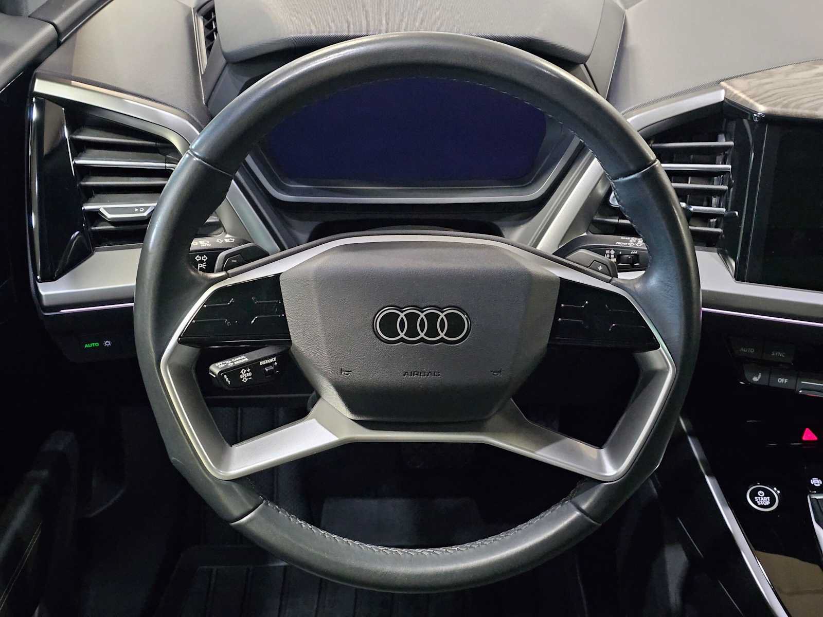 Used 2023 Audi Q4 e-tron Premium Plus w/ Premium Plus AWD/4WD image 21