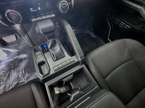 Used 2024 Toyota Tacoma SR image 22