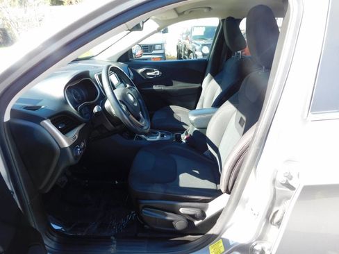Used 2015 Jeep Cherokee Latitude image 7