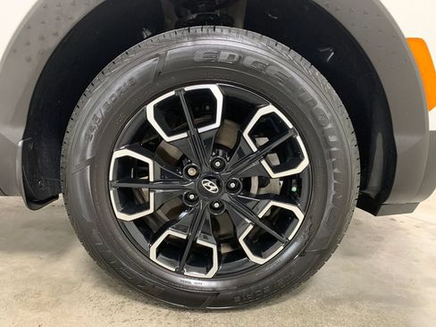 Used 2022 Hyundai Santa Cruz SEL FWD image 12