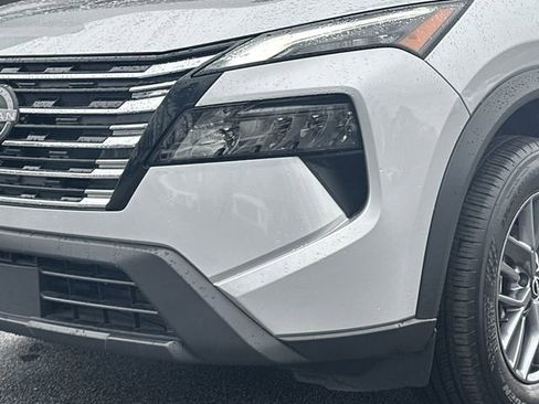 Certified 2025 Nissan Rogue S image 30